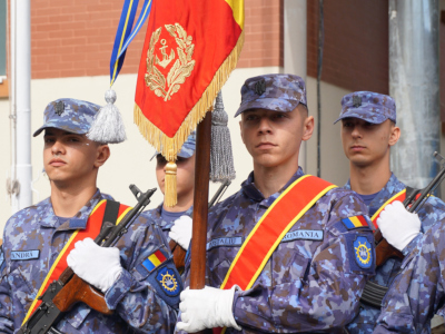 Drapelul de Luptă și arma – simboluri ale onoarei, disciplinei și devotamentului față de Patrie