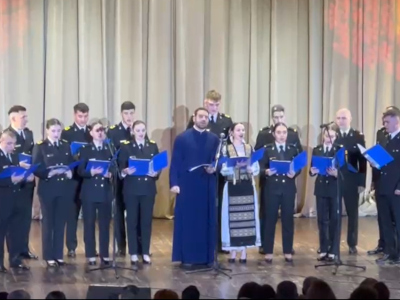 Rădăcini în pământ dobrogean: elevii și instructorii militari au plantat pomi fructiferi de Ziua Dobrogei