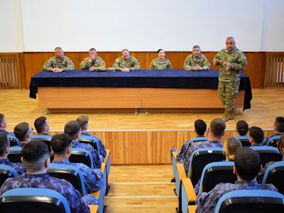 Delegație a Gărzii Naționale a statului Alabama, în vizită la Școala Militară de Maiștri Militari a Forțelor Navale